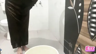 Helping Bhabhi Turned Into Rough Fucking When Her Clothes Got Soaked