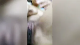 Innocent Aunty Rubbing Her Dripping Wet Pussy Completely Nude