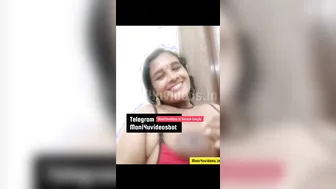 Horny Aunty Getting Her Pussy Stuffed After Making The Call