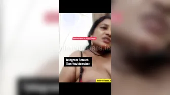 Horny Aunty Getting Her Pussy Stuffed After Making The Call