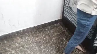 Poor Desi Aunty Getting Paid To Take Big Cock In Her Pussy