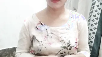 Poor Desi Aunty Getting Paid To Take Big Cock In Her Pussy