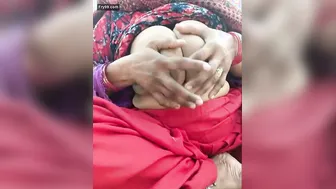 Mature Aunty Exposing Her Massive Tits For Camera At Home