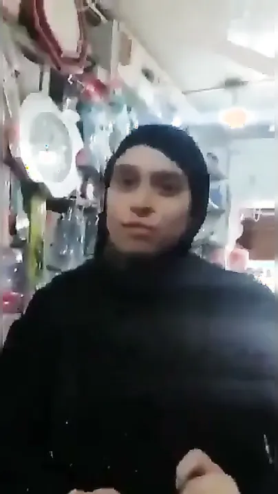 Groping Married Aunty Secretly While Shopping With Her Husband