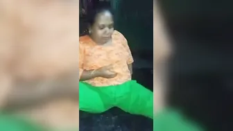 Thick Ass Aunty Getting Destroyed In Leaked Homemade Scandal