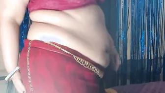 Aunty Dancing Completely Naked Showing Everything She Has