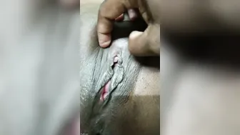 Desi Aunty Getting Freshly Shaved Pussy Ready For Hardcore Fun