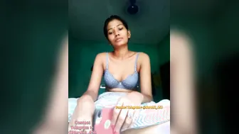 Amateur Indian Girl Stripping Naked And Teasing Live On Webcam