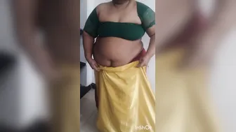 Tamil Aunty Giving Him A Slippery Oily Cock Massage On The Bed