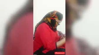 Frustrated Aunty Fingering Pussy With Cucumber Screaming Loud