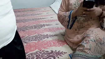 Nervous Desi Aunty Getting Fingered During Her First Oil Massage