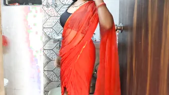 Young Girlfriend And Her Slutty Aunty Sharing One Lucky Guy