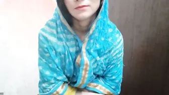Locking The Door And Not Letting Horny Married Aunty Leave My Place