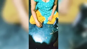 Village Aunty Showing Everything On Video Call Getting Naughty