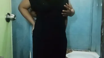 Bathing With My Curvy Aunty For The First Time Together