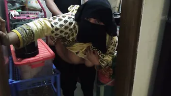 Neighbor Catching Aunty Cooking Then Fucking Her In The Kitchen