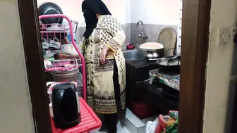 Neighbor Catching Aunty Cooking Then Fucking Her In The Kitchen