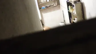 Catching My Curvy Aunty Bathing Through Hidden Camera Footage