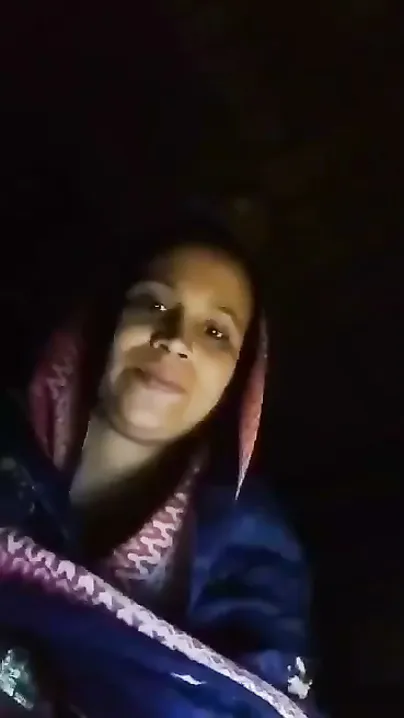 Homely Village Aunty Stripping Naked Teasing Before Fucking