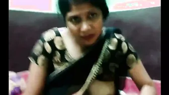 Horny Aunty In Sari Stroking Me Off Until I Explode For Her