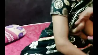 Horny Aunty In Sari Stroking Me Off Until I Explode For Her