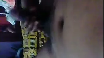 Kerala Married Aunty Giving Handjob To Neighbor In Bedroom
