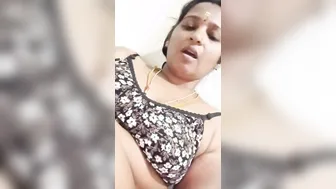 Tamil Aunty Fingering Her Dripping Wet Pussy Alone In Bedroom