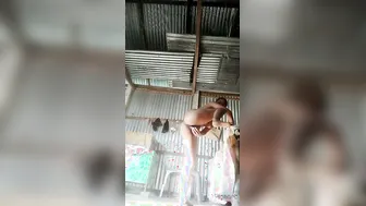 Desi Aunty From Delhi Masturbating Alone With Fresh Brinjal