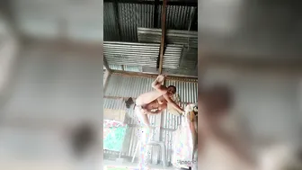 Desi Aunty From Delhi Masturbating Alone With Fresh Brinjal