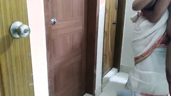 Neighbor Aunty Getting Pounded During House Cleaning Session
