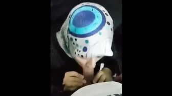 Married Woman In Hijab Secretly Sucking Cock At Her Home Today