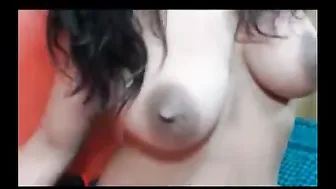 Married Aunty Showing Her Big Boobs On Video Call To Lover