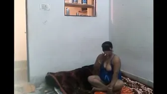 Mature Aunty Seducing Young Neighbor Boy In Her Bedroom