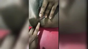 Dusky Chubby Aunty Getting Fingered Deep By Her Husband At Home