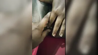 Dusky Chubby Aunty Getting Fingered Deep By Her Husband At Home