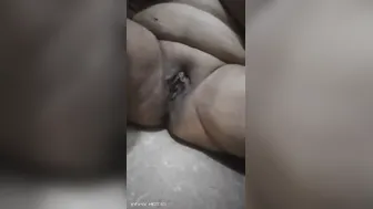 Busty Aunty Fingering Her Wet Holes Exposing Everything For Me