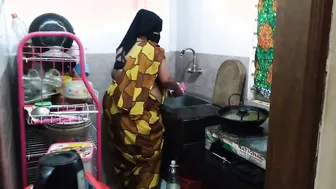 Fucking Married Aunty In The Kitchen While She Cooks For Him