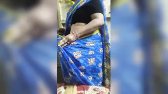 Busty Neighbor Aunty Dropping Her Saree Revealing Everything