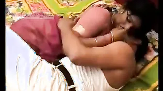 Wild Aunty Losing Control During Intense Fucking On The Bed