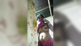 My Neighbor Aunty Going Nude On Video Call Showing Me Her Privates