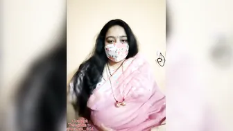 Big Ass Telugu Aunty Stripping Naked During Live Video Chat Session