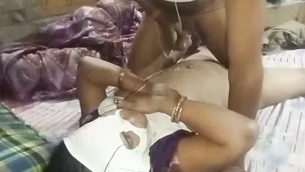 Cheating Aunty Getting Pounded Hard By Her Husband's Friend