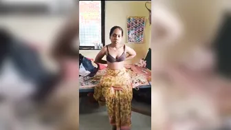 Desi Aunty Flaunting Big Tits And Wet Pussy Before Action