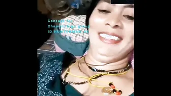 South Indian Aunty Showing Off Her Curves In Bedroom Session