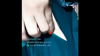 South Indian Aunty Showing Off Her Curves In Bedroom Session