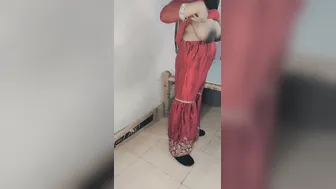 Busty Milf Aunty Showing Off Her Big Natural Boobs At Home Alone