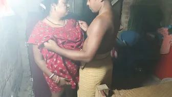 Bengali Aunty Exposing Her Bare Body Enjoying Herself Privately