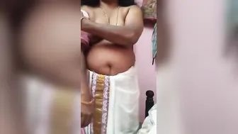 Hot Tamil Aunty Getting Completely Naked Removing All Her Clothes