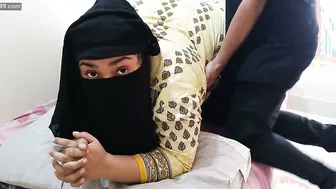 Desi Married Aunty Inviting Her Ex Over When Home Alone For Sex