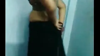 Slutty Indian Aunty Having Office Affair When Husband Is Away